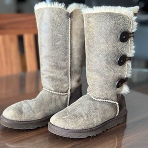 UGG *RARE* Aviation Bailey Button triple leather Boots 7 distressed tall